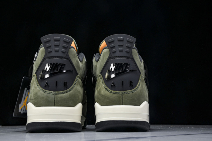 Jordan 4 Retro OG SP Undefeated (2025) IB1519-200