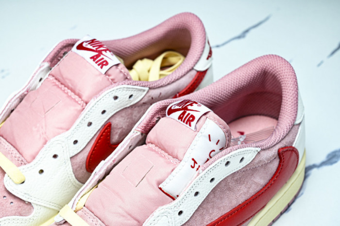 Travis Scott x Fragment x Air Jordan 1 Low OG DM7866-100