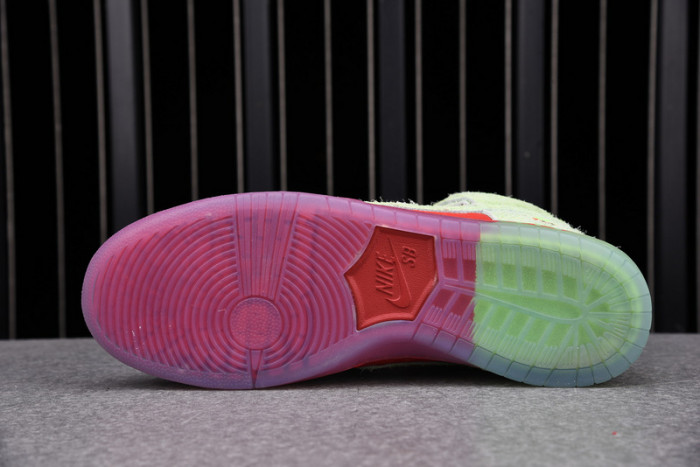 nike sb dunk high strawberry cough - cw7093-600